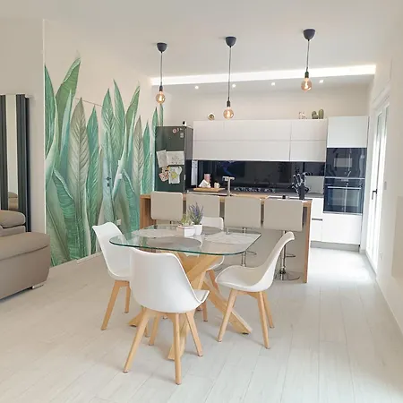 Albachiara 펜션 마르게리타디사보이아